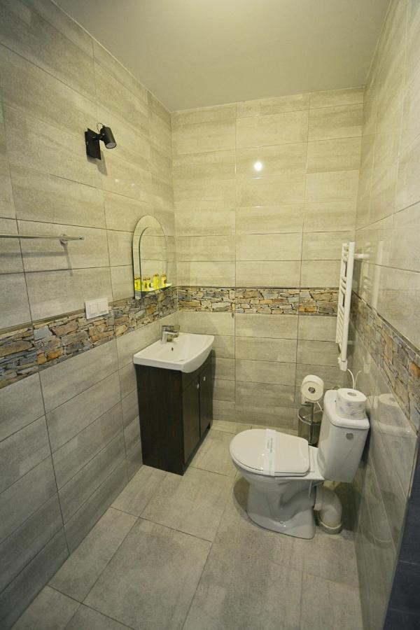 Hotel Awis كوتنو المظهر الخارجي الصورة
