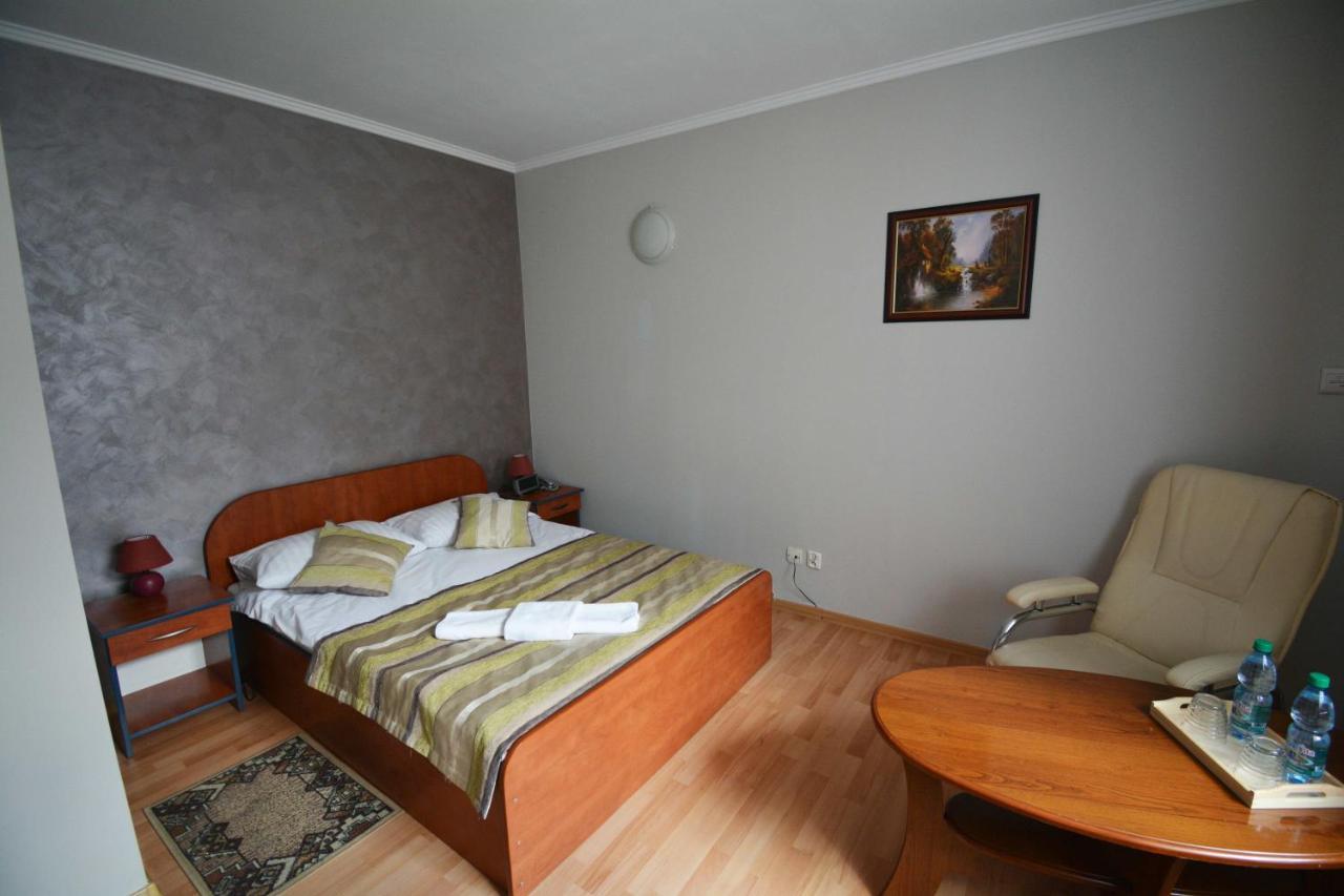 Hotel Awis كوتنو المظهر الخارجي الصورة
